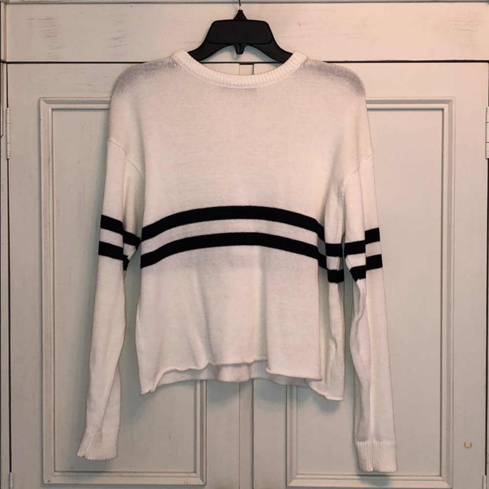 Brandy Melville White and Navy cropped sweater